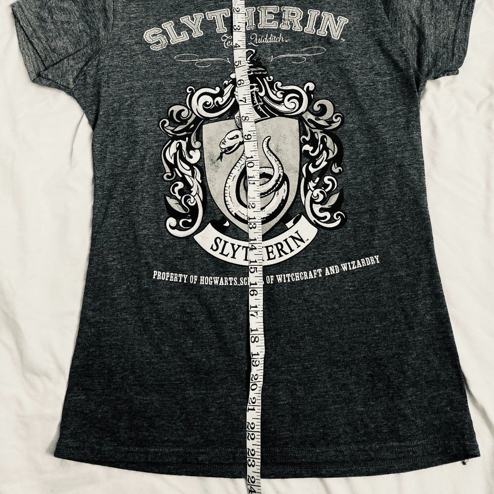Harry Potter Slytherin Hogwarts  Quidditch T-Shirt - Picture 3 of 6